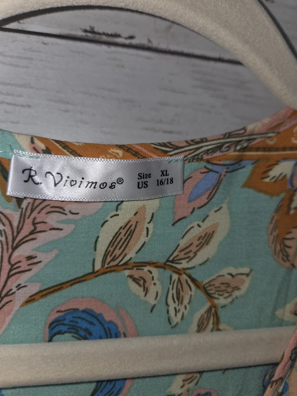 R. Vivimos lightweight bohemian